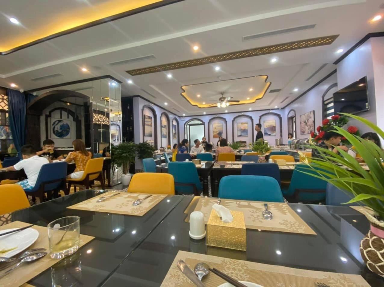 Paris Boutique Hotel Ha Long Exterior photo